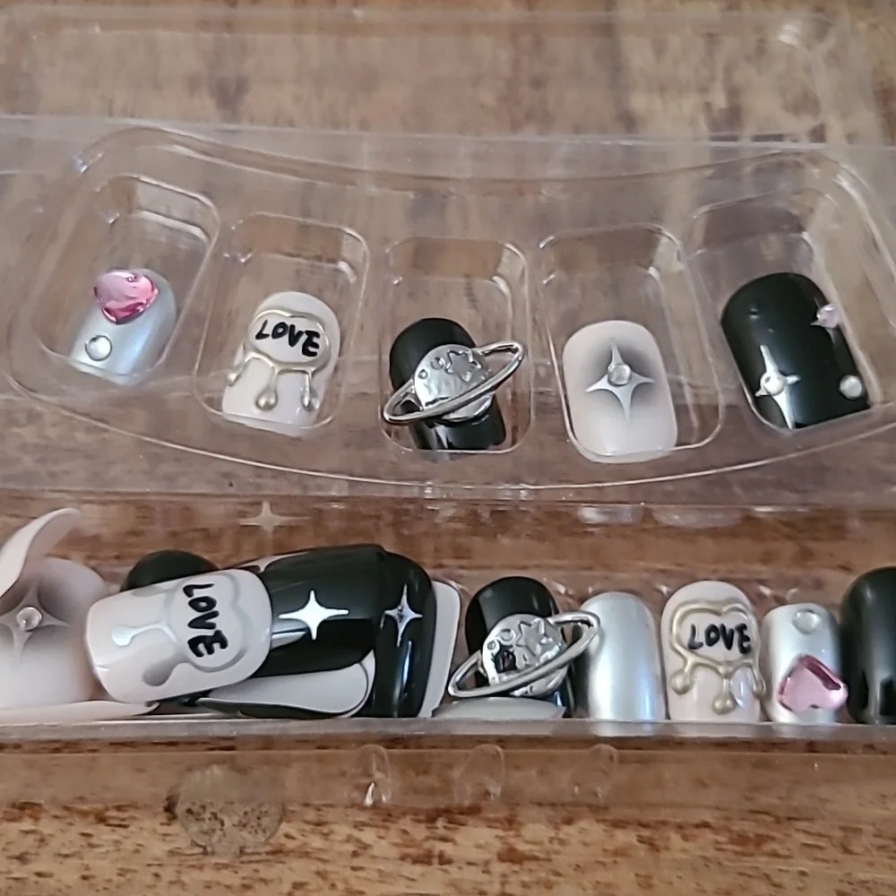 2/$16 3D Hearts Rhinestone Planet  Press On Nails